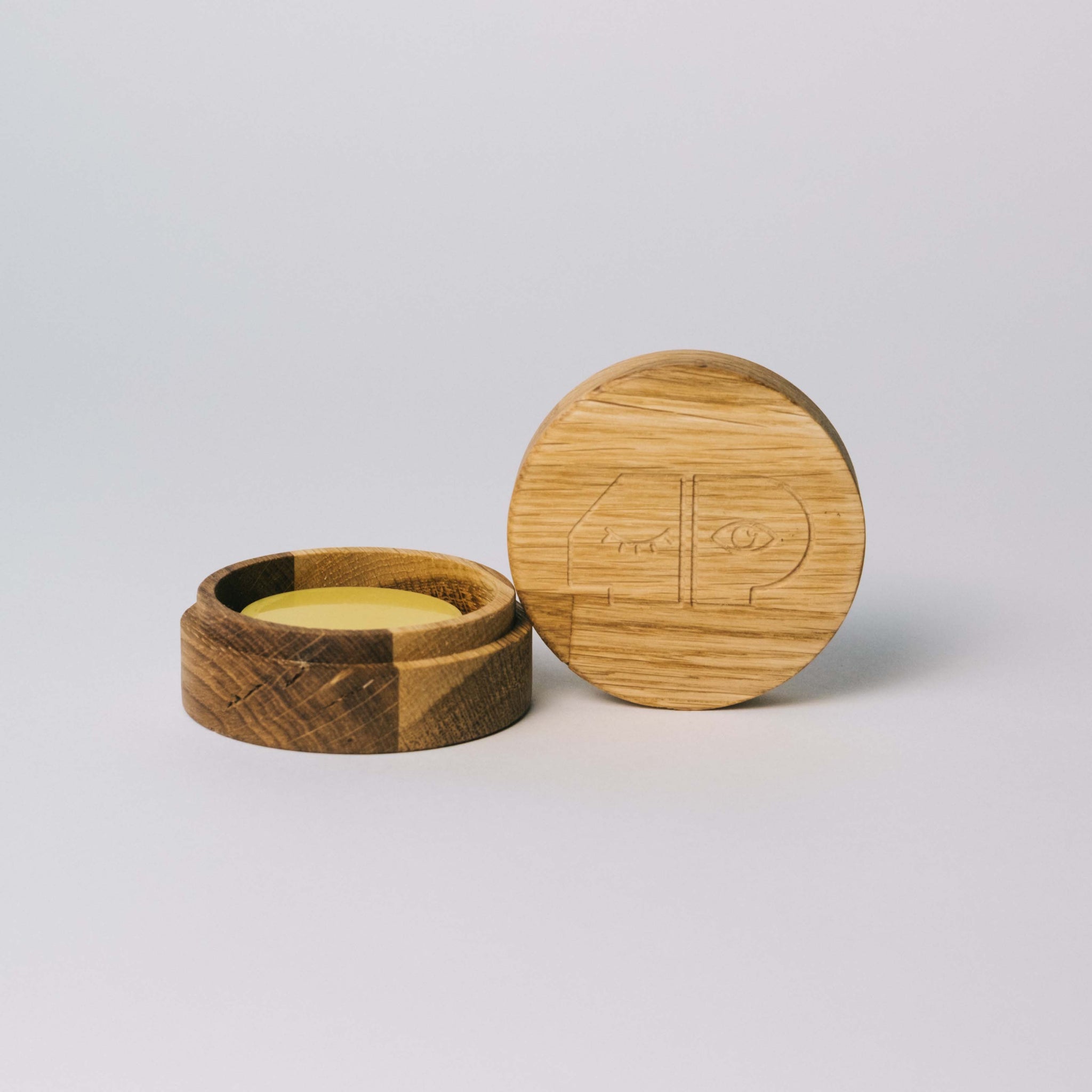 Holzdose aus Eiche für Feste Kosmetik (leer)